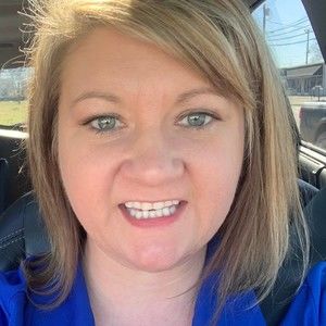 Meet your Posher, Holly